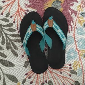 L.L. Bean size 9 flip flops